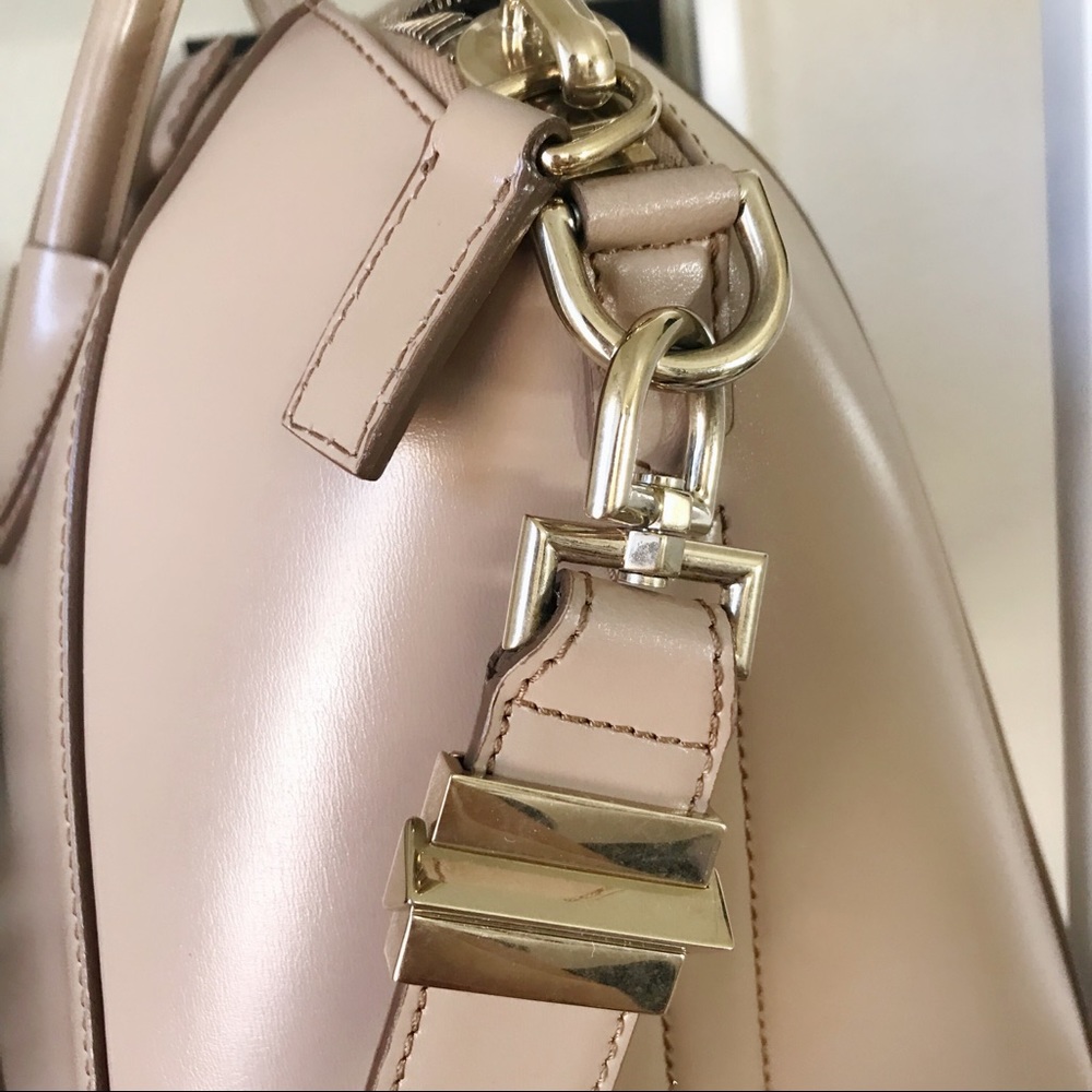 Givenchy Nude Medium Antigona - Picture 4 of 8
